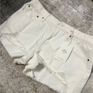 Lucky Brand. Boy mid rise demon distressed short. NWT